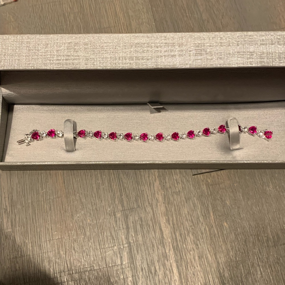 Zales heart shaped bracelet